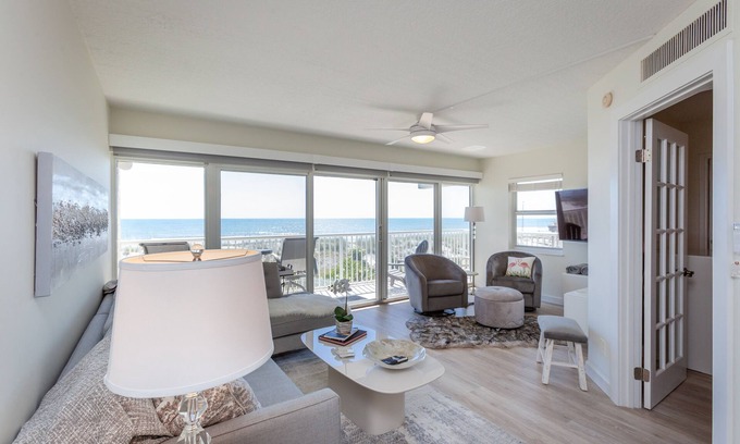 Jacksonville Beach Condo | LUXURIOUS Oceanfront - Beachdrifter 201 South-end w wrap around balcony