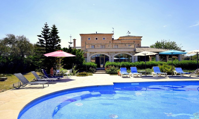 Campos Villa | Luxurious property in best area with enorme pool & fitness room up to 16 people