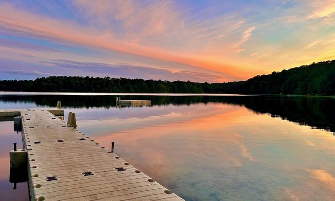 Sandwich House | Luxurious Seaside Serenity Walk to Lake with Beach for SUP, Kayak, Swim