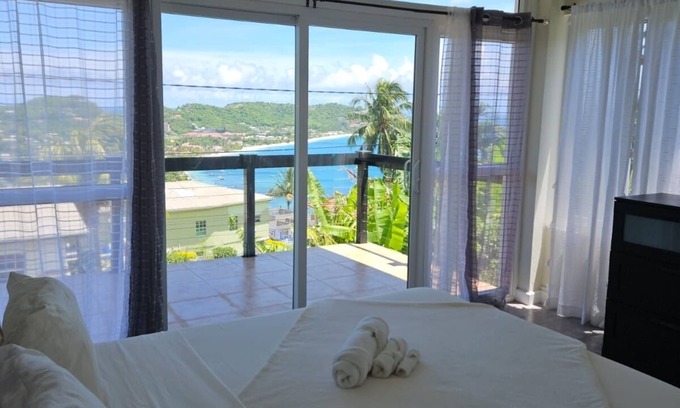 The Lime Apartment | Luxurious, Spacious, classic 2 bedroom in Grandanse amazing beach view