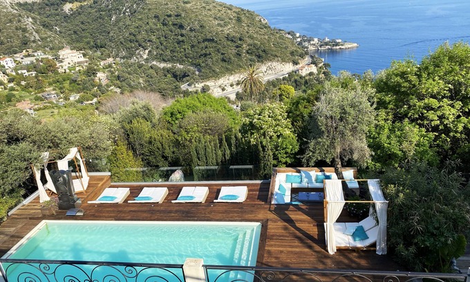 Eze Apartment | Luxurious studio suite near Monaco with sea view