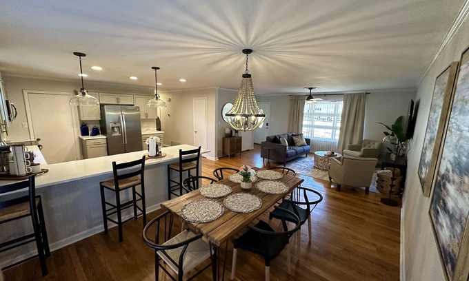 Northeast Raleigh House | Luxurious-Stylish Modern Home Close to Downtown Raleigh!