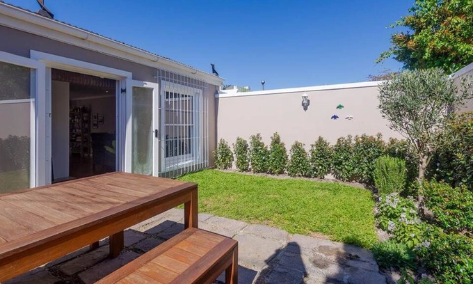 Claremont House | LUXURIOUS TWO BEDROOMS