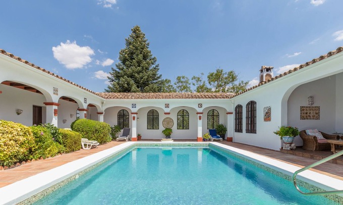 Ronda House | Luxurious Villa "Finca La Cabra Ronda" with private Garden and Pool, Fireplace and Wi-Fi