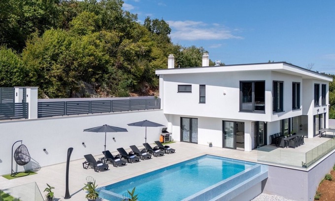 Pobri Villa | Luxurious Villa Gabi with an infinity pool and sauna