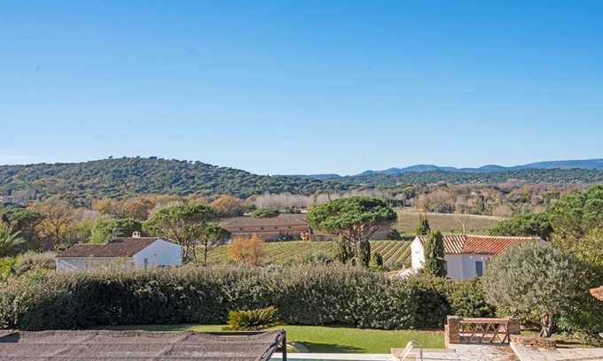 Gassin Villa | Luxurious villa with vineyard views, swimming pool and petanque court