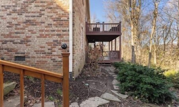 Nashville Condo | Luxury 1 BR Home with Kitchen/Deck/View! B