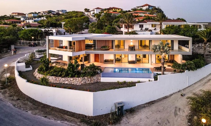 Bisento Villa | Luxury 12-Guest Villa in Gated Community with Pool, Ocean View & Private Beach Access