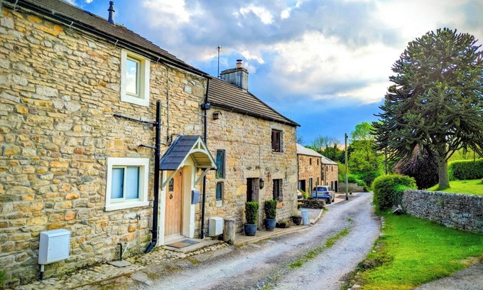 Fourstones Near Bentham Cottage | Luxury 18th Century Stone Built Cottage