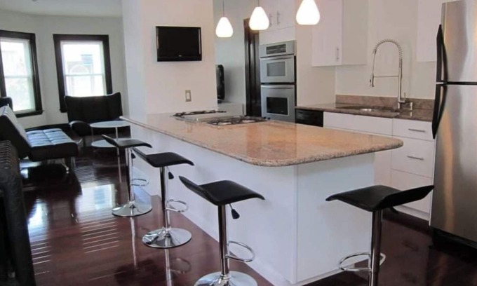 Ward Two House | Luxury 2 bds/2 bths between Harvard and MIT