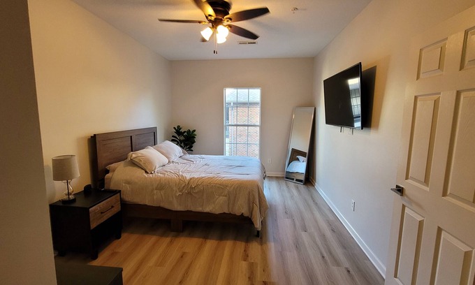 Dublin Condo | Luxury 2 bed 2 bath condo in desirable area