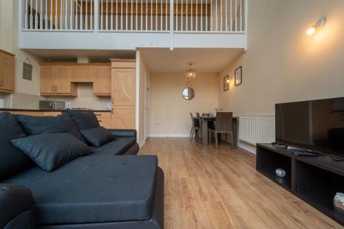 Slough Apartment | Luxury 2 Bed Apartment – Near Heathrow, Legoland, Windsor Slough