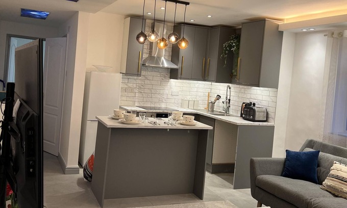 Sutton Coldfield Apartment | Luxury 2 Bed Apartment in Royal Sutton Coldfield