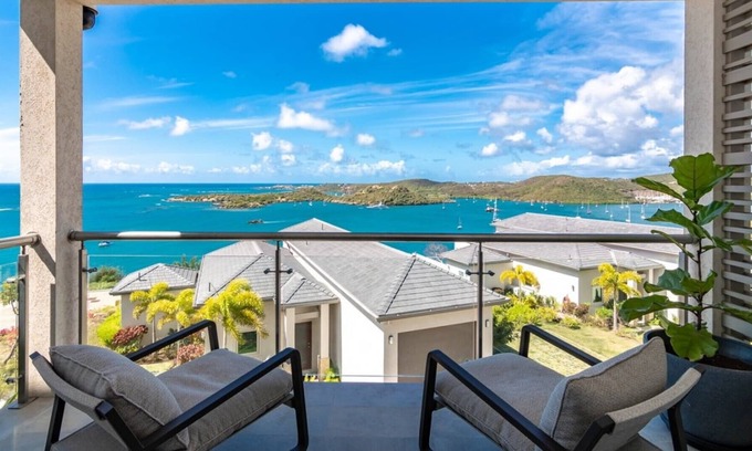 Calvigny House | Luxury 2 Bedroom Suites at the Point Residence in Calivigny.
