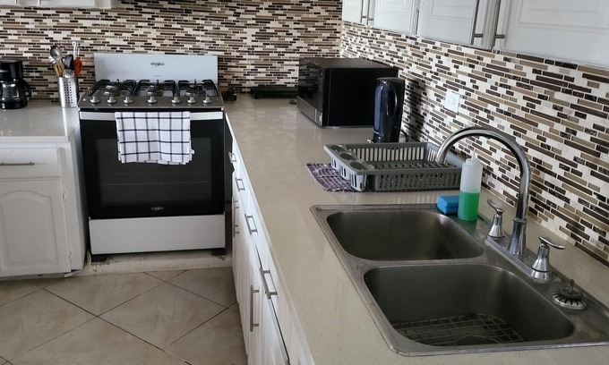 Welches Villa | Luxury 2 Bedroom 2 Bathroom Villa the south coast maxwell beach area