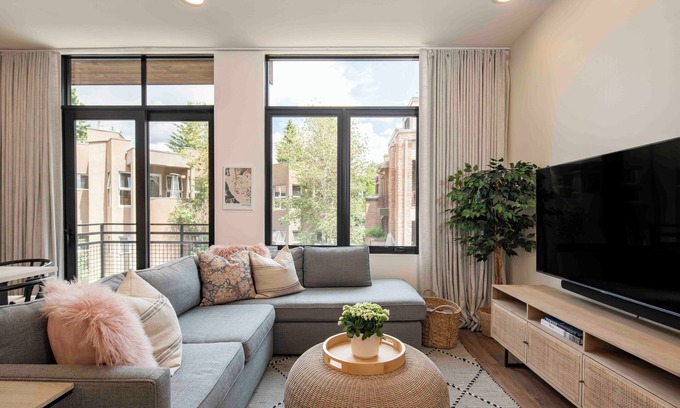 Ketchum Condo | Luxury 2 Bedroom Condo in Downtown Ketchum