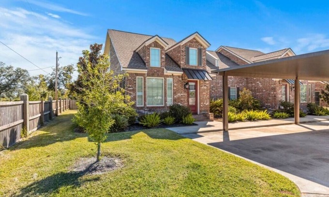 Prien House | Luxury 2 Bedroom Townhouse #1