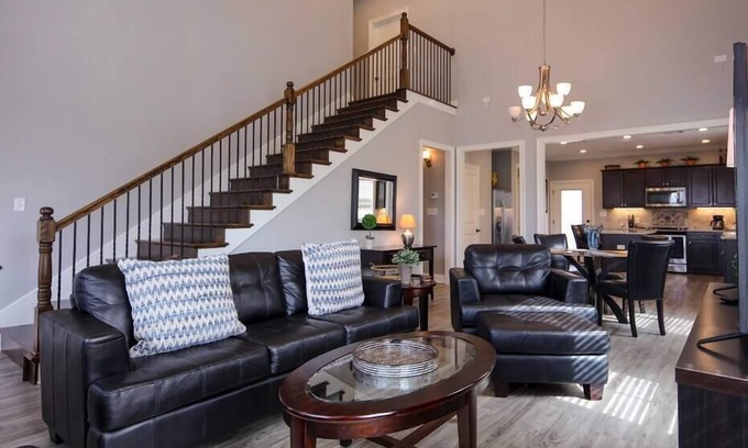 Prien House | Luxury 2 bedroom townhouse #3