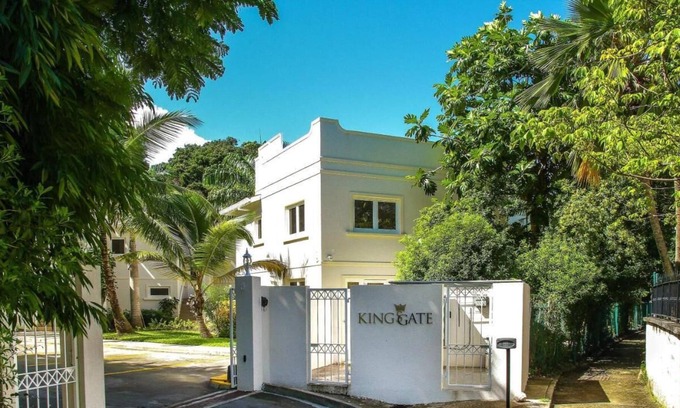 Gibbes Villa | Luxury 2-Bedroom Townhouse Villas