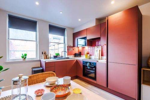 Chester Apartment | Luxury 2B City Centre Apartment with Private Parking