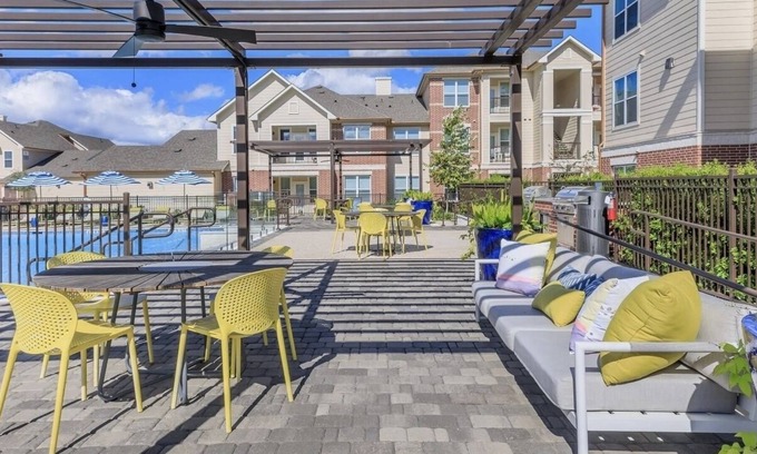 Missouri City Apartment | Luxury 2BR/2BA near highway with top amenities