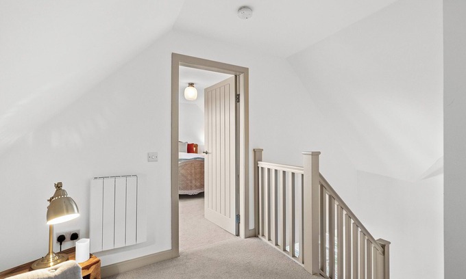 Killin Cottage | Luxury 3 Bedroom Cottage with Garden, Private Courtyard, in the heart of Killin.