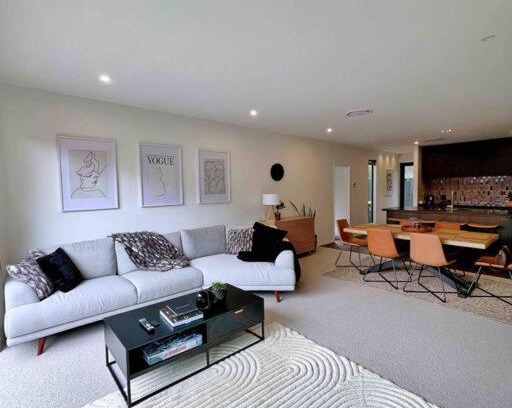 Saint Albans House | Luxury 3 Bedroom Home With Double Garage
