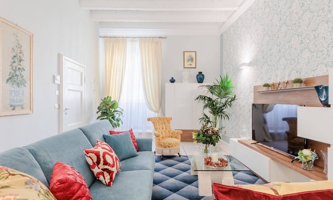 Lucca Historical Center Apartment | Luxury 3 Bedrooms Apartment with Elevator inside Lucca by the Main Square Piazza San Michele