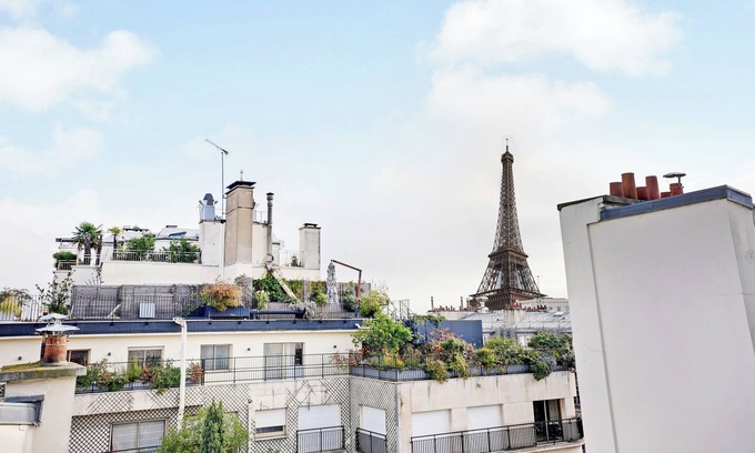 Chaillot Apartment | Luxury 3BDR Tower Eiffel View