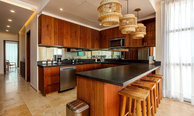 Soliman Bay Condo | Luxury 3BR Oasis | Ocean View | Private Pool