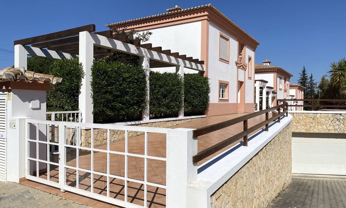Aldeia das Acoteias Villa | Luxury 4 bedroomed Private Villa With Pool