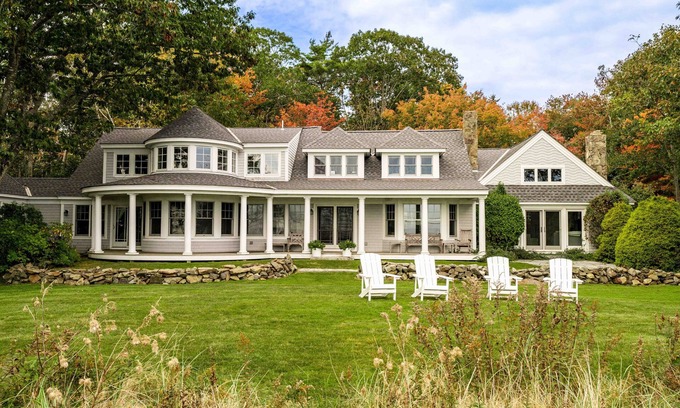 Kennebunkport House | Luxury 4 Bedrooms 6 Bath, Spectacular Views of Walkers Point and Atlantic Ocean