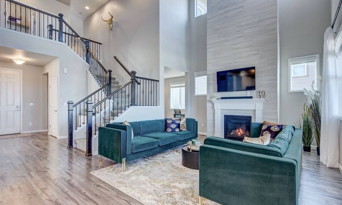 Arvada House | Luxury 4800sqft Mountain Home w/Separate Casita DENVER/BOULDER