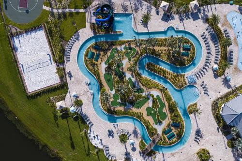 Kissimmee House | Luxury 5 Bedroom 5 bath private pool Home 279