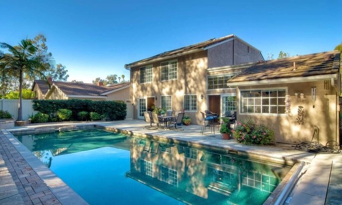 Scripps Ranch House | Luxury 5 Bedroom Canyon House With Heated Pool In Spripps Ranch