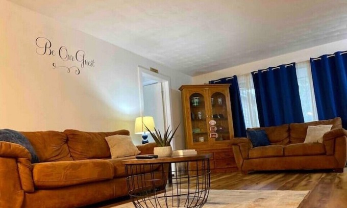 Wooded Estates House | Luxury 5 Bedroom Ranch Home: Walk to Notre Dame Campus/2 Full Baths +Game Room