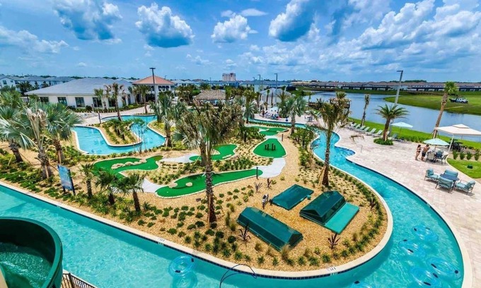 Kissimmee House | Luxury 5 BR at Disney Universal free heated pool high chair stroller playpen