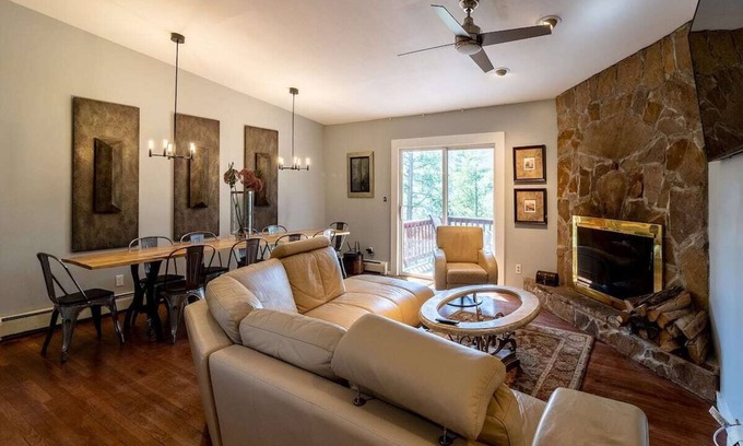 Chestertown Condo | Luxury Adirondack getaway with 4 private ensuites