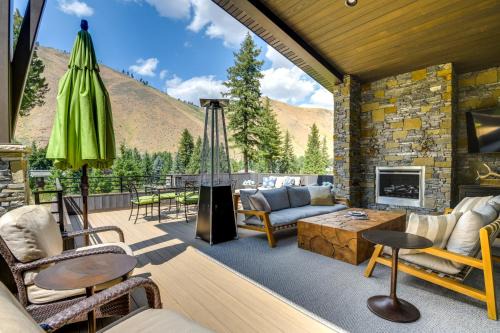 Warm Springs House | Luxury Alpine Home with Hot Tub 1 Mi to Sun Valley!