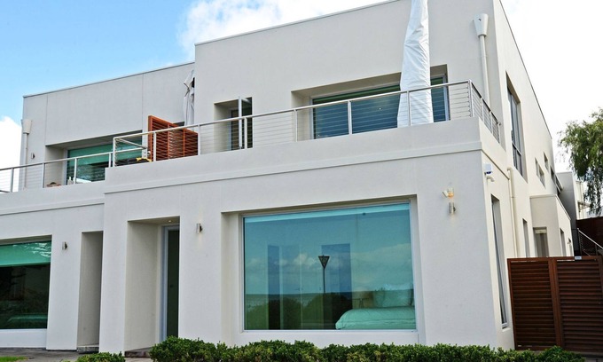 Encounter Bay House | Luxury and Beachfront on Franklin