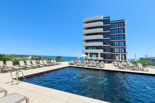 Mamaia-Sat Apartment | Luxury Aparthotel 37 by Alezzi Odyssey Pool & Spa