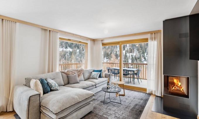 Grimentz Apartment | Luxury Apartment, 2 Bedrooms with Jacuzzi Rahas B Grimentz - By Mrs Miggins