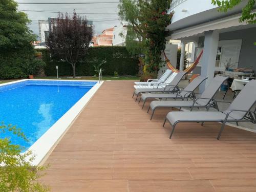 Corroios Apartment | Luxury Apartment 4 Bedrooms Pool in Marisol