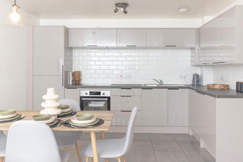 Birmingham Apartment | Luxury Apartment, Birmingham-Parking