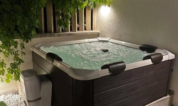 Passo Oscuro Apartment | Luxury Apartment Collection Sea Suite - Private Jacuzzi