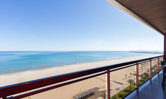 Grau i Platja Apartment | LUXURY APARTMENT APARTMENT 11 with direct views of the sea, sunrises live.