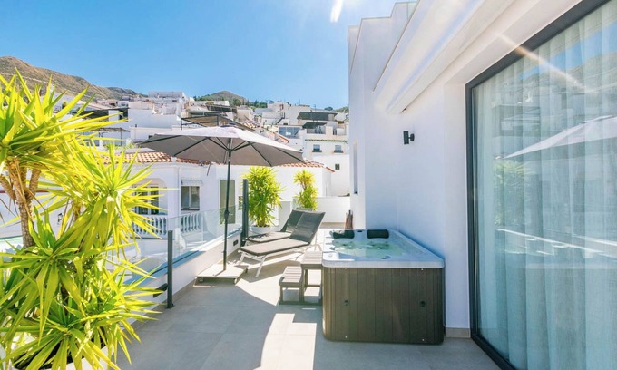 Competa Apartment | Luxury Apartment in Competa with Mountain View, Garden and Wi-Fi
