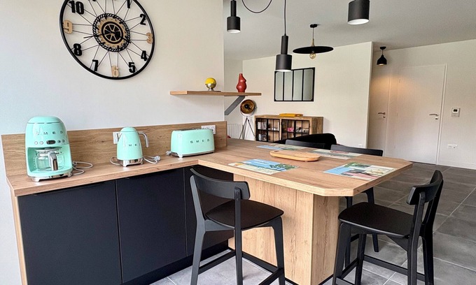 Pontaillac Apartment | Luxury apartment in Pontaillac near beach and casino-4 sleeps