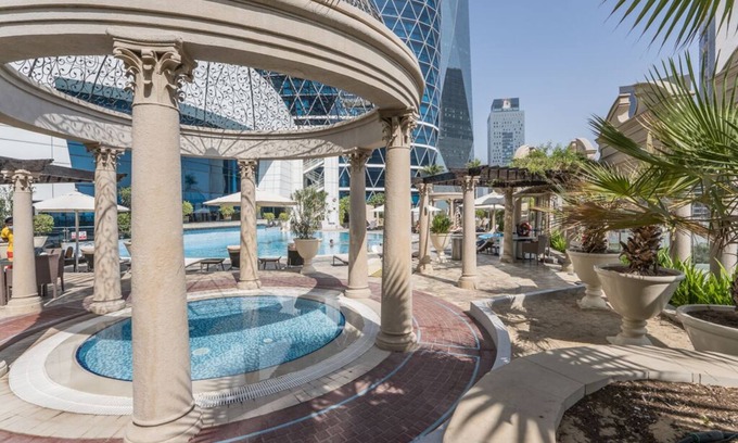 DIFC Apartment | Luxury Apartment in the Iconic Park Towers