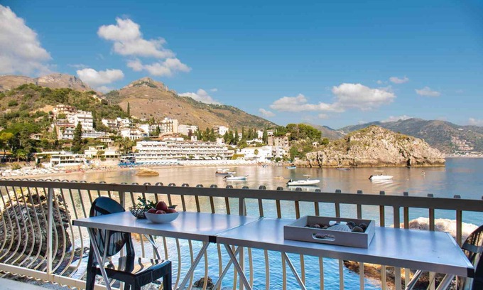 Mazzaro House | Luxury apartment with private beach